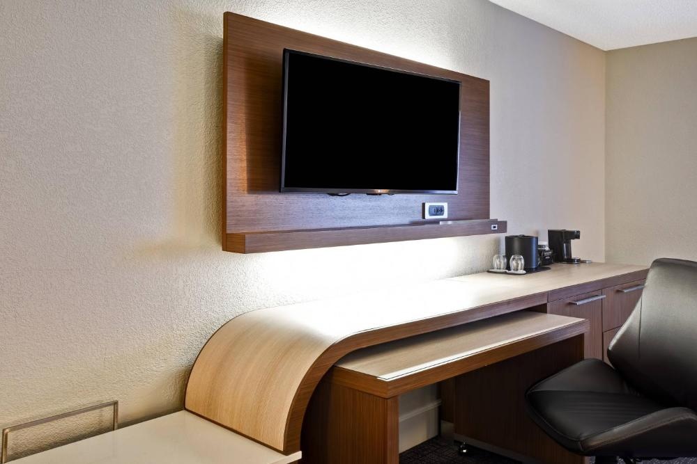 Courtyard by Marriott Cape Cod Hyannis